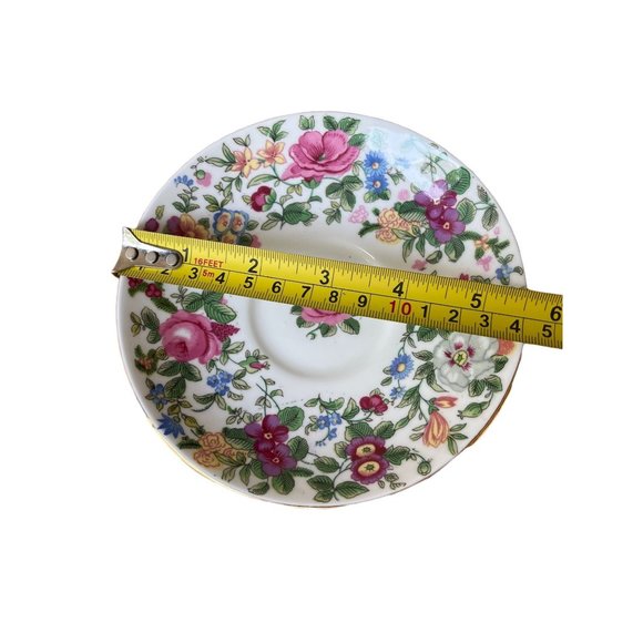 Vintage 1940s Crown Staffordshire Thousand Flowers Bone China Teacup and Saucer - Picture 5 of 7